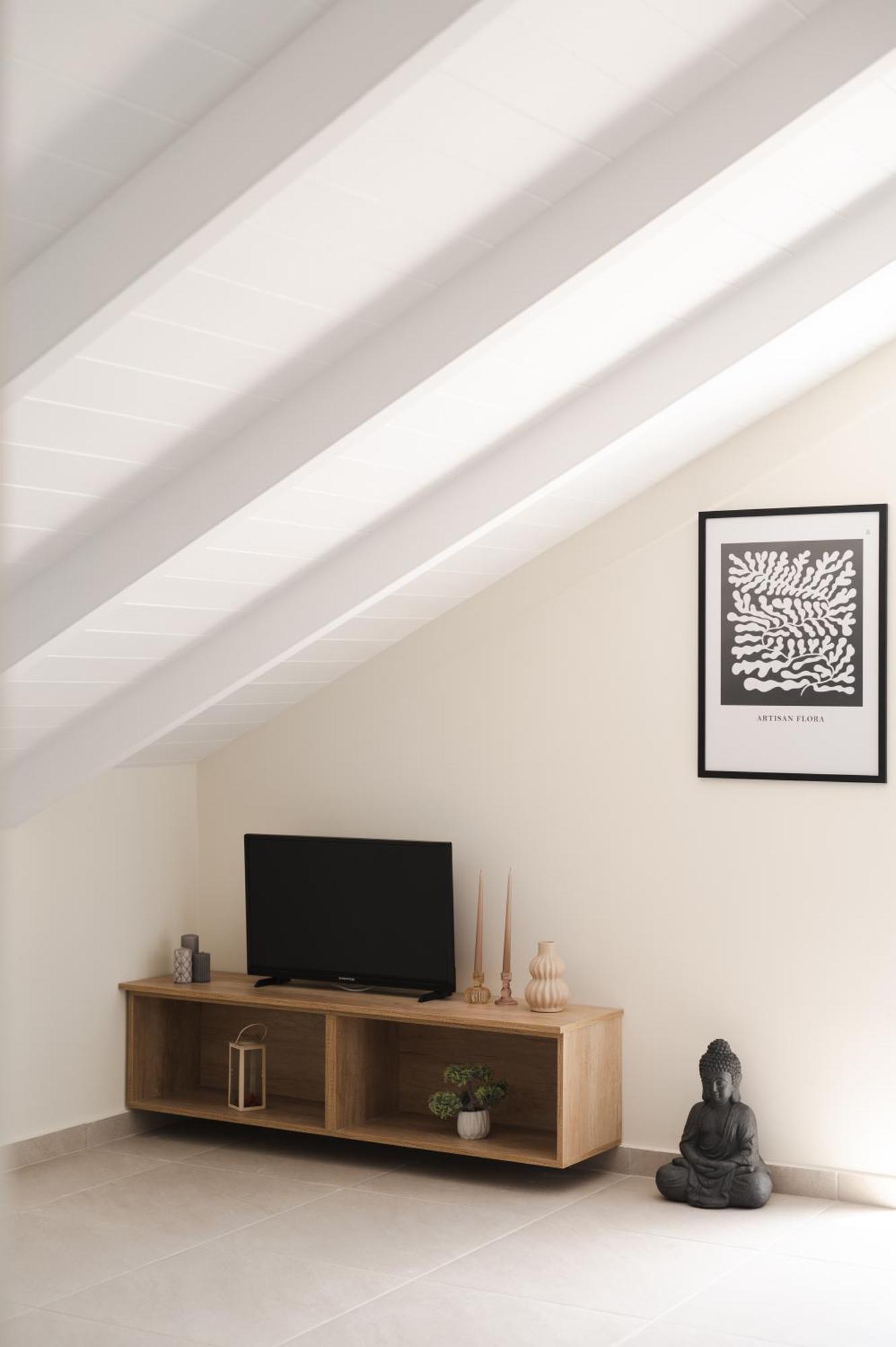 Apartment White Lotus Loft Laganas